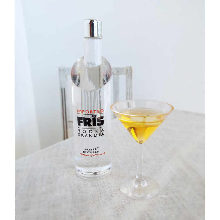 Frïs Vodka Packaging